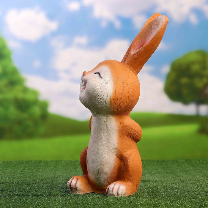 Садовая фигура "Заяц с цветком" 22х45см рыжий