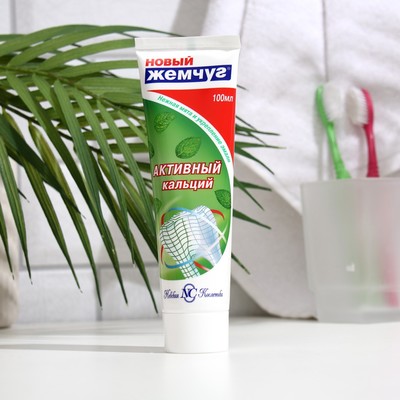 Зубная паста Новый Жемчуг, с лёгким ароматом мяты, 100 мл