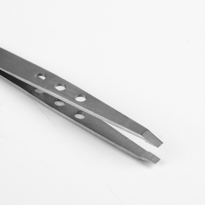 Пинцет прямой, цвет матовое серебро