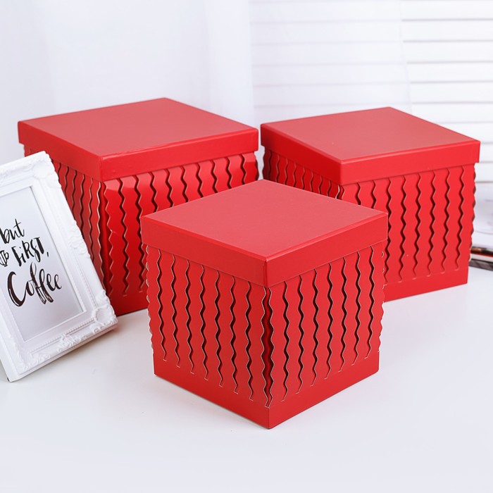 Набор коробок 3в1, красный, 19 х 19 х 18 - 17 х 17 х 16 см