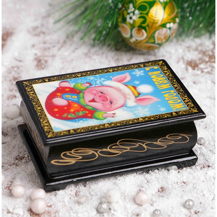 Шкатулка «Поросёнок на горке», 6×9 см, лаковая миниатюра