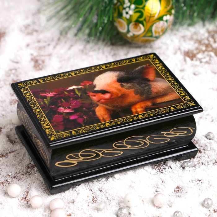 Шкатулка «Довольная свинка», 6×9 см, лаковая миниатюра