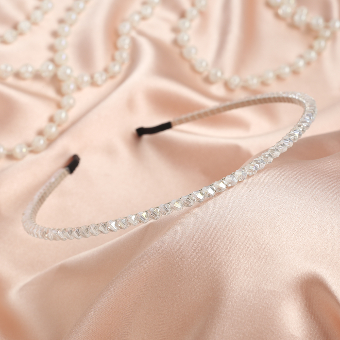 Ободок для волос "Ледяная сказка" 0,3 см белый