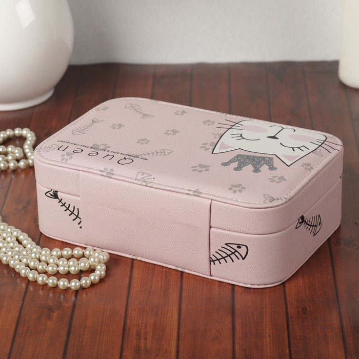 Шкатулка кожзам под часы 1 отделение и бижутерию "Королева-кошка" 7х22,5х14,5 см