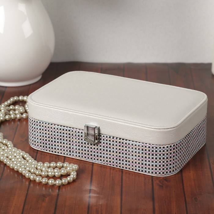 Шкатулка кожзам под часы 1 отделение и бижутерию "Клеточка с люрексом" белая 7х22,5х14,5 см