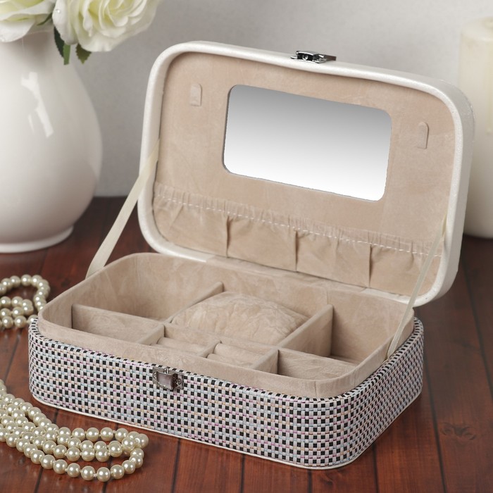 Шкатулка кожзам под часы 1 отделение и бижутерию "Клеточка с люрексом" белая 7х22,5х14,5 см