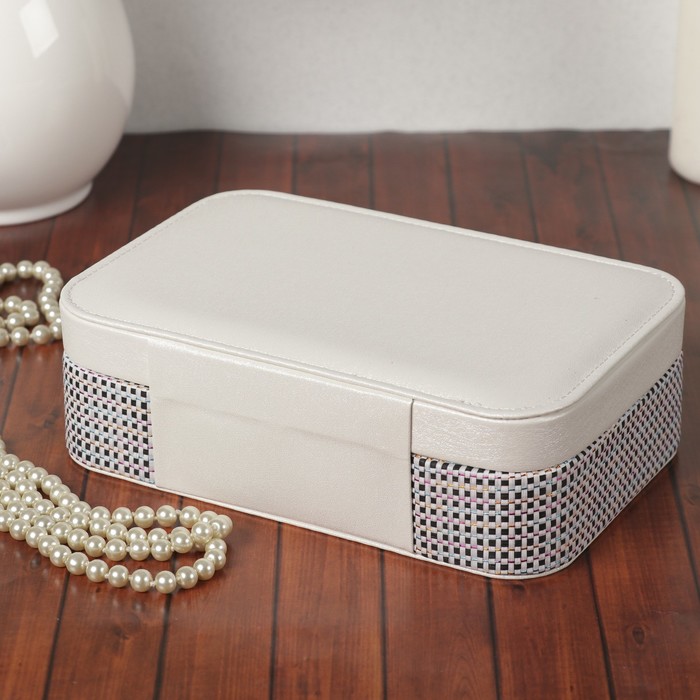 Шкатулка кожзам под часы 1 отделение и бижутерию "Клеточка с люрексом" белая 7х22,5х14,5 см