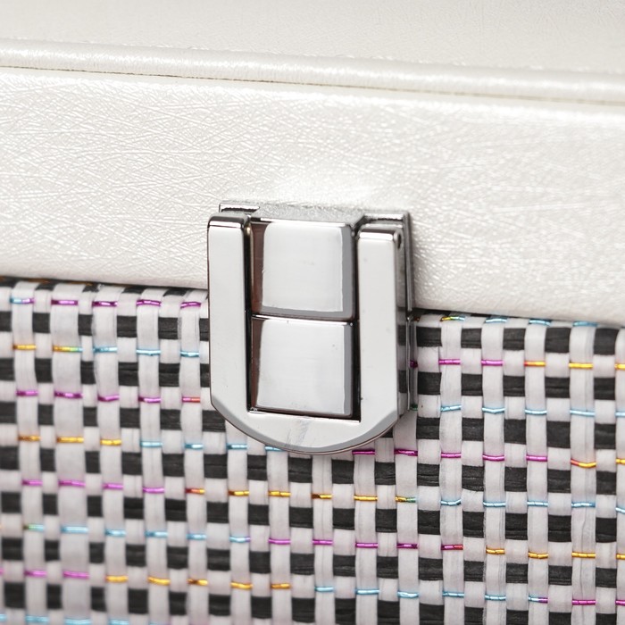 Шкатулка кожзам под часы 1 отделение и бижутерию "Клеточка с люрексом" белая 7х22,5х14,5 см