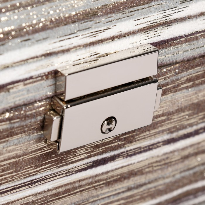 Шкатулка кожзам для украшений "Белая с золотыми полосками" 10х18х12,3 см