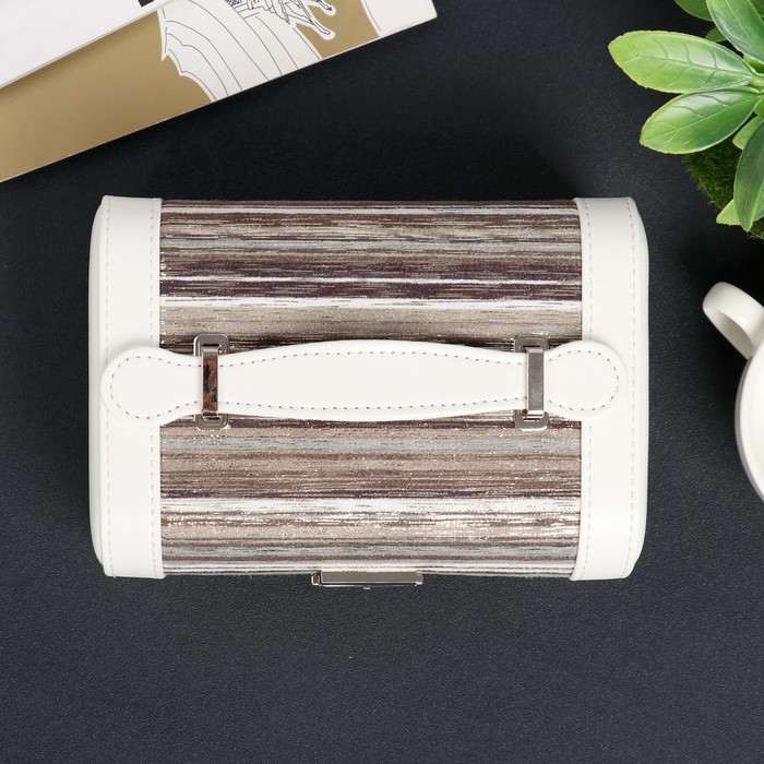 Шкатулка кожзам для украшений "Белая с золотыми полосками" 10х18х12,3 см