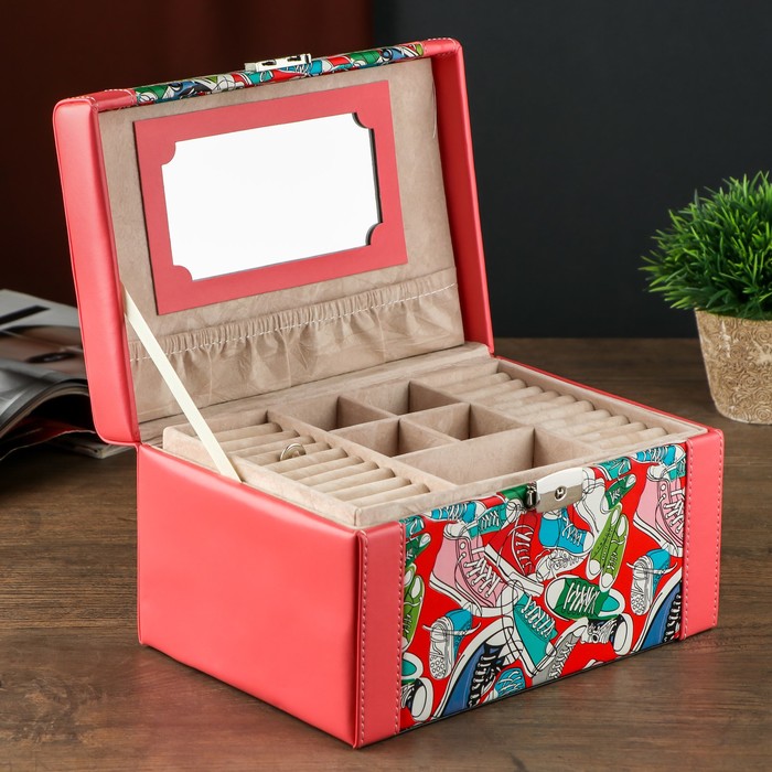 Шкатулка кожзам для украшений "Кеды" красная 13,5х23,5х16,5 см