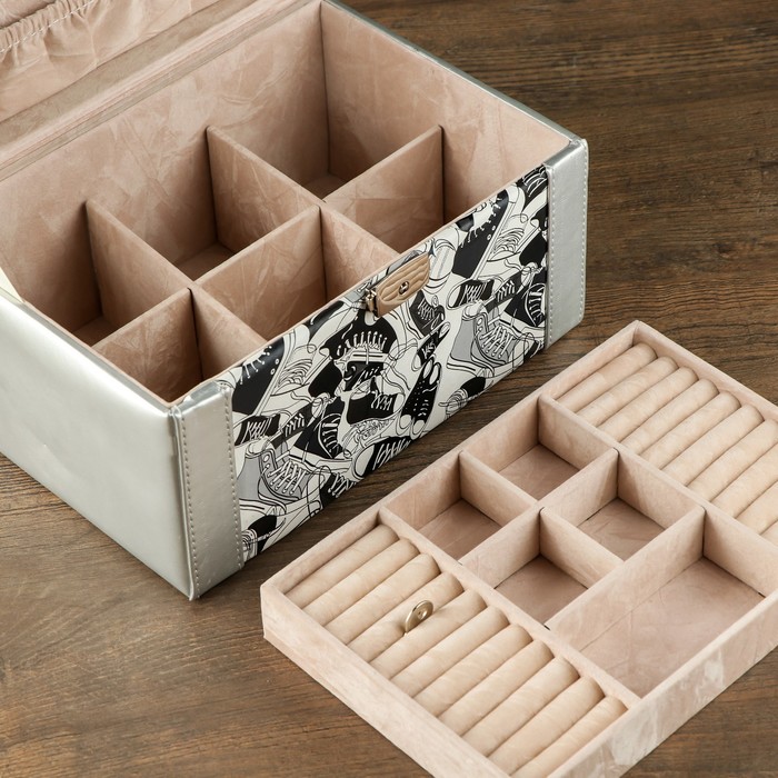 Шкатулка кожзам для украшений "Кеды" чёрно-белая 13,5х23,5х16,5 см