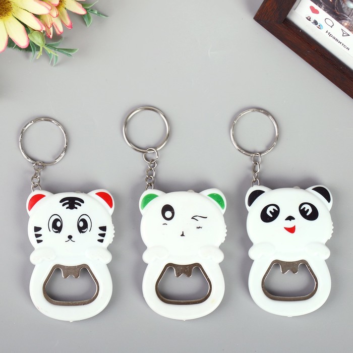 Фонарик на кольце+открывашка "Панда" 6,8х4,5х0,3 см