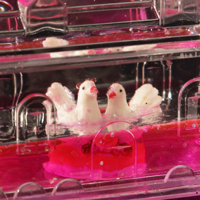 Сувенир настольный подставка для ручки "Домик с голубями" МИКС 7х9х6 см