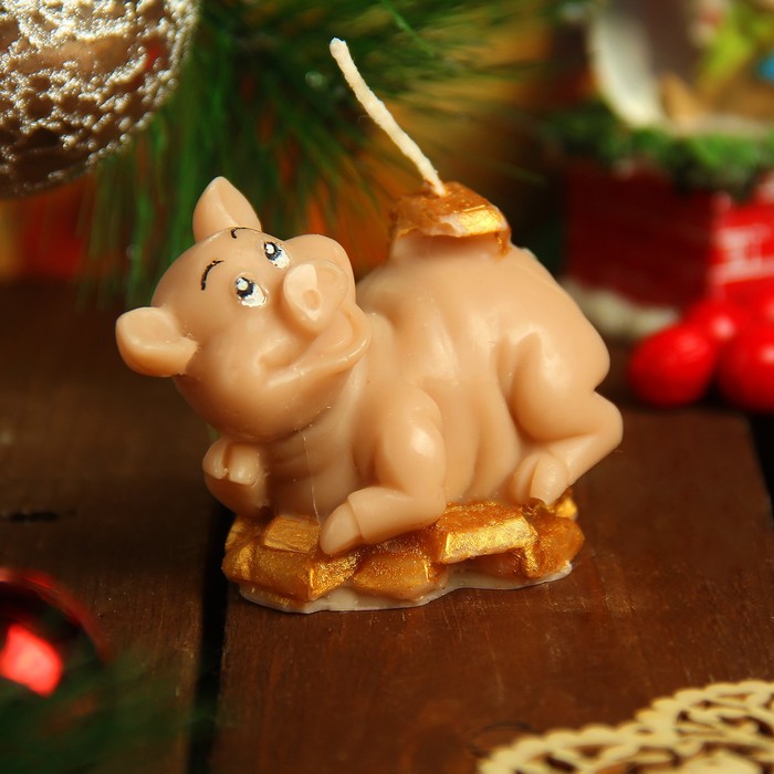 Свеча новогодняя "Денежный поросёнок" бежевая, 7х5см