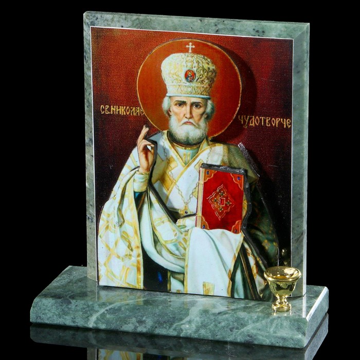 Икона объёмная "Николай Чудотворец", красный фон, змеевик, с подсвечником
