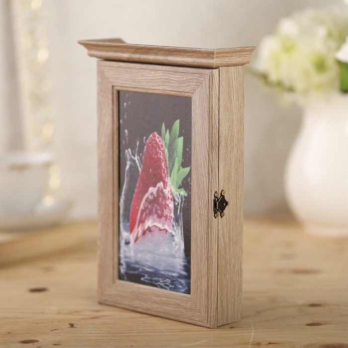 Ключница "Клубника" янтарь 28,5х20х6 см