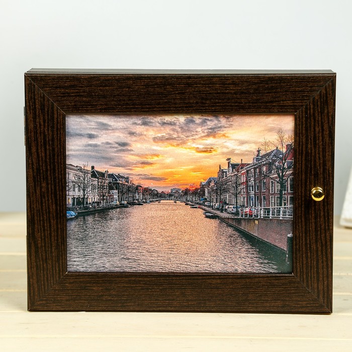 Ключница "Река" коричневая 23,5х18х5 см