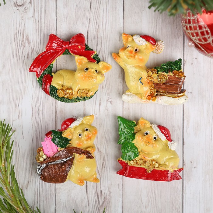 Магнит полистоун "Хрюша с подарками и монетками" МИКС 5х4,5 см