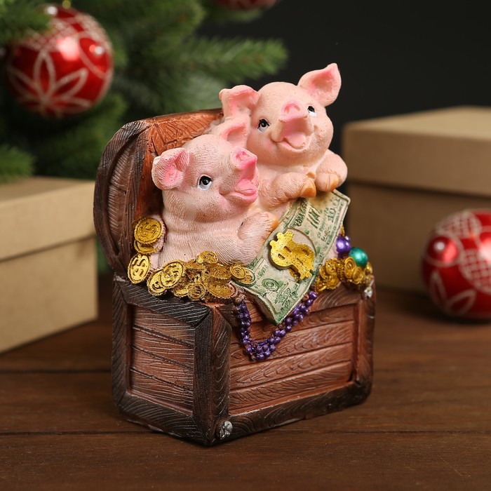 Копилка полистоун "Две свинки в сундуке с золотом и драгоценностями" МИКС 14х9,5х7,5 см