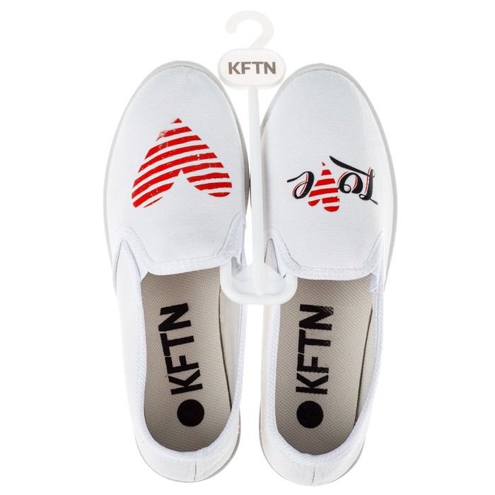 Слипоны KAFTAN женские с наклейкой "Love", белый, 39 р-р