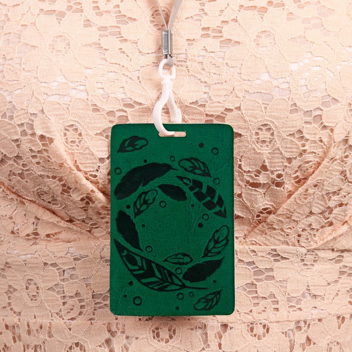 Чехол для карточек и бейджа «Перышки», 6,8 х 10,5 см