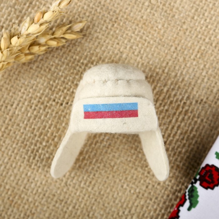 Магнит "Шапка-ушанка. Триколор"