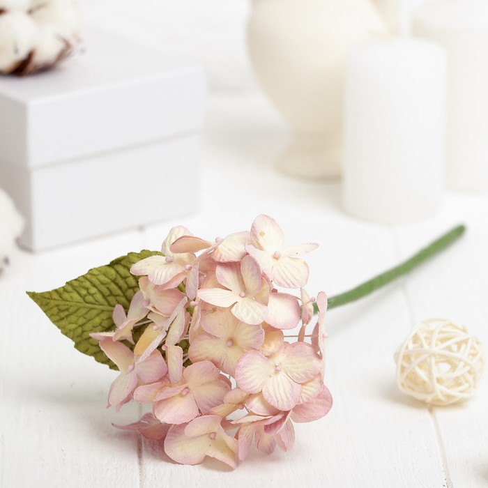 Искусственный цветок "Карликовая гортензия" светло-розовая 27 см