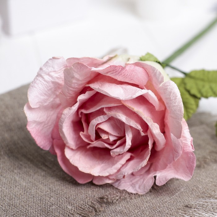Искусственный цветок "Роза Леди" нежно-розовый 44 см