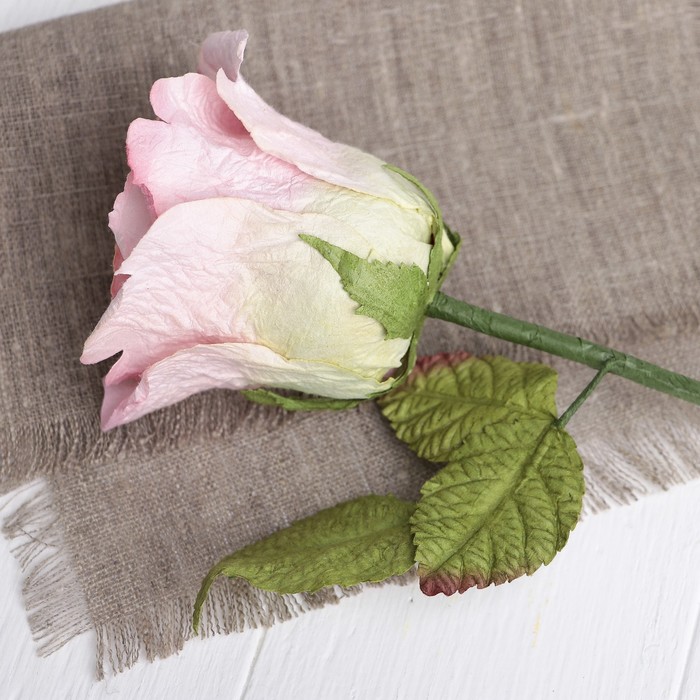 Искусственный цветок "Роза Леди" нежно-розовый 44 см