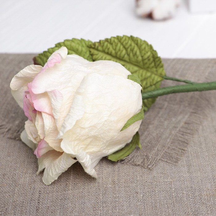 Искусственный цветок "Роза Леди" бело-розовый 44 см