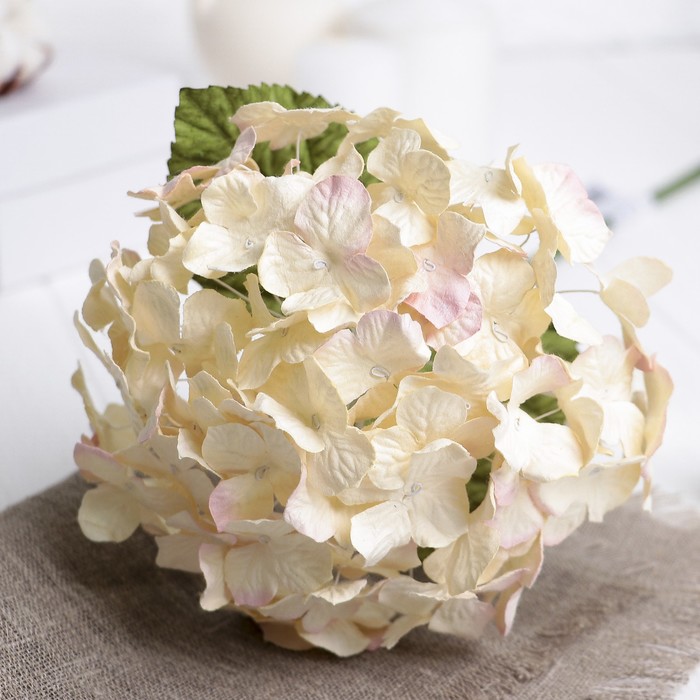 Искусственный цветок "Гортензия" кремовая 45 см