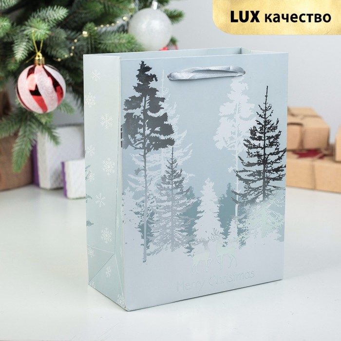 Пакет подарочный "Зимний лес", 26 х 14 х 32 см