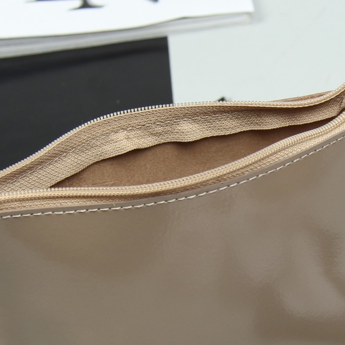 Косметичка простая, отдел на молнии, шик, капучино