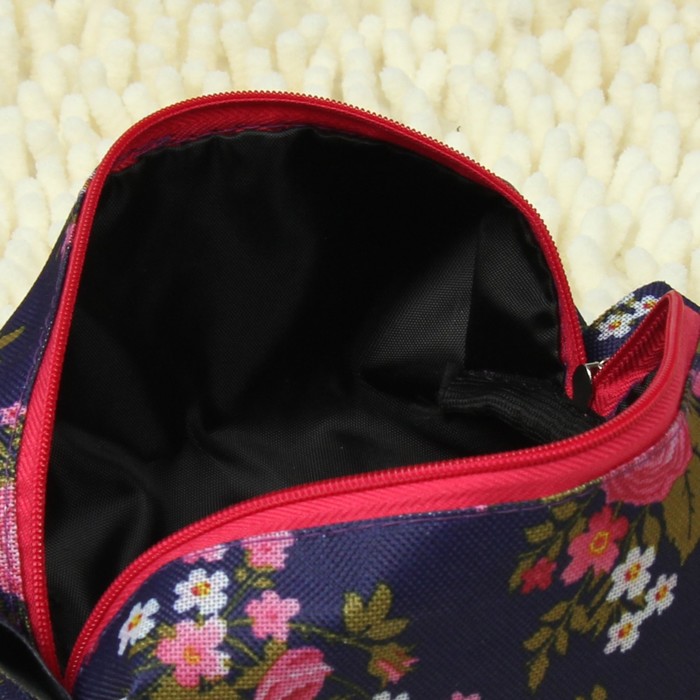 Косметичка дорожная "Розы", отдел на молнии