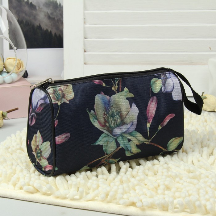 Косметичка простая "Цветы вьюны", отдел на молнии