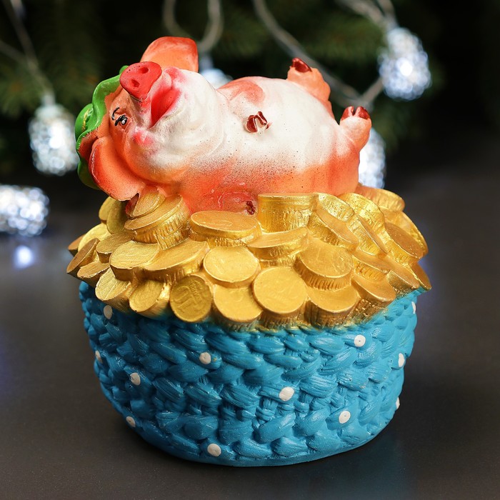 Копилка "Свинка на лукошке" цвет синий  15×16×17 см