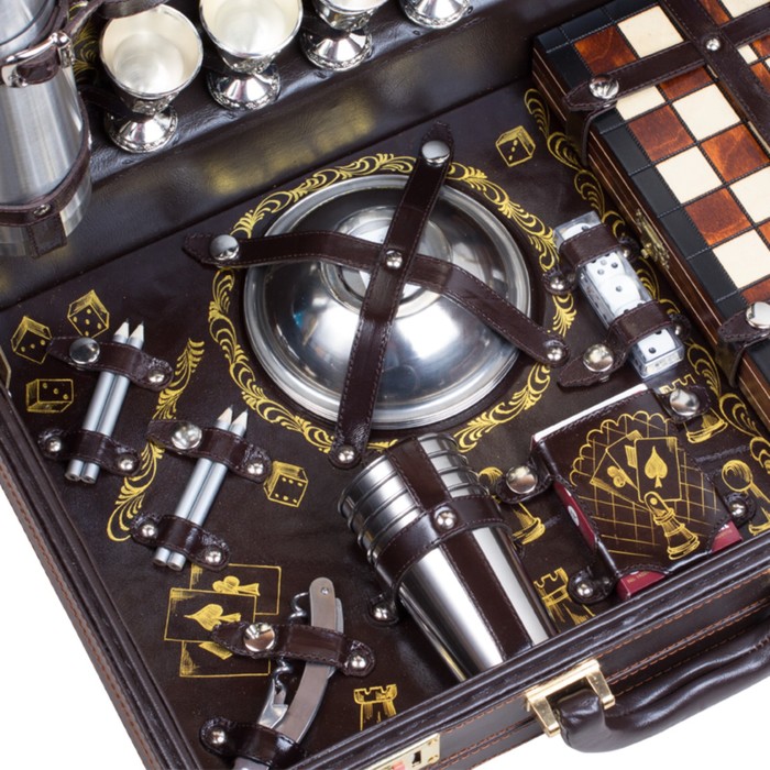 Набор подарочный «Игрок» (4 персоны)