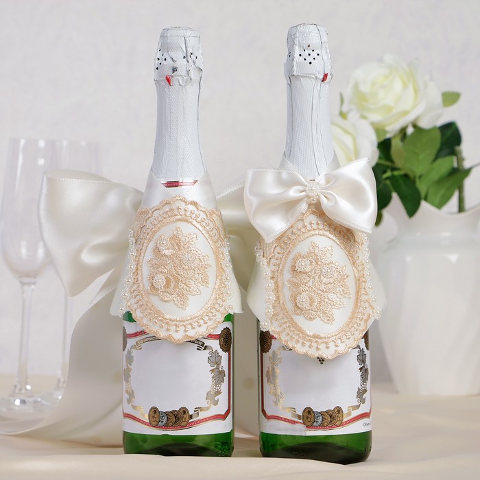 Украшение на шампанское "Маркиза", крем-капучино