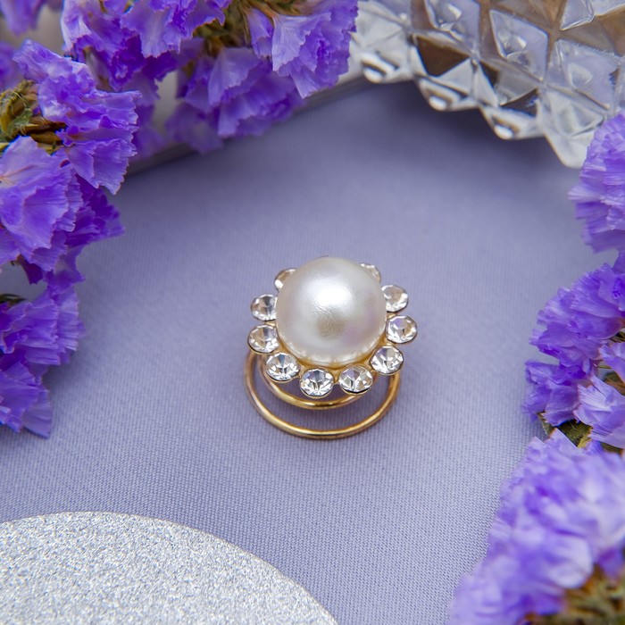 Шпилька пружинка d-1,5 см "Цветок" с жемчужиной