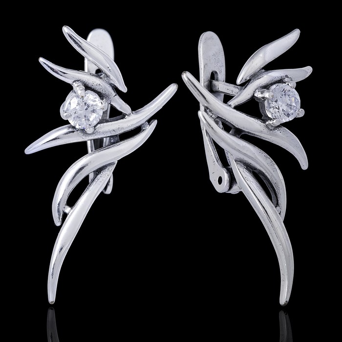 Серьги "Мачакуйа", цвет белый в чернёном серебре