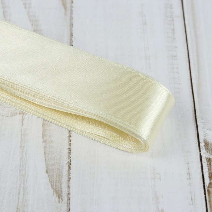 Лента атласная, 25мм, 5,4м, №008, цвет кремовый