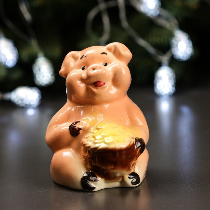 Копилка "Поросенок с корзинкой"  микс