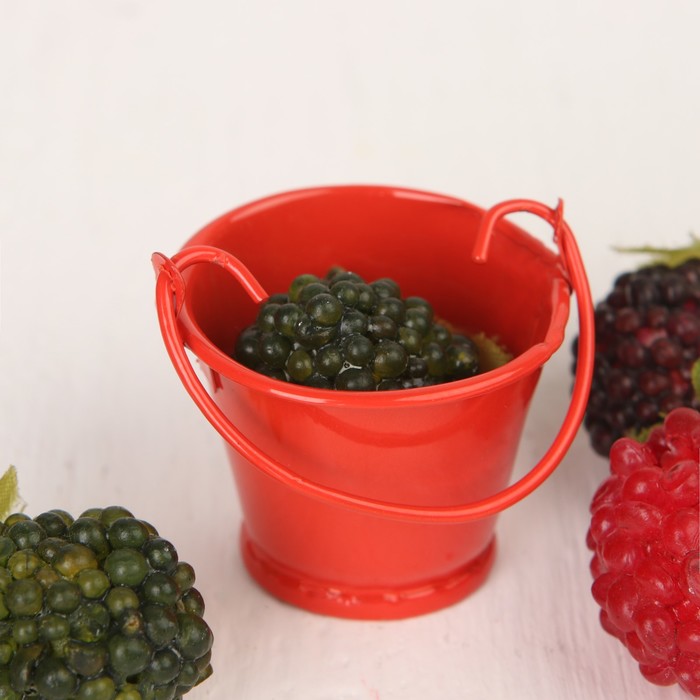 Миниатюра "Ведро малое", размер 4*4*3,5, цвет красный