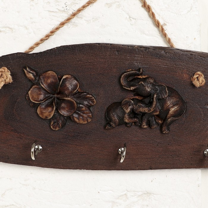 Ключница дерево "Слоны и цветок" 30х11,5х2,5 см