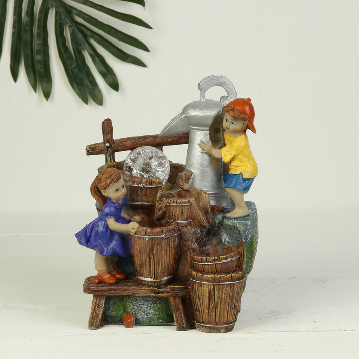 Фонтан "Дети у колонки" 13,5х16,5х25 см (с подсветкой)