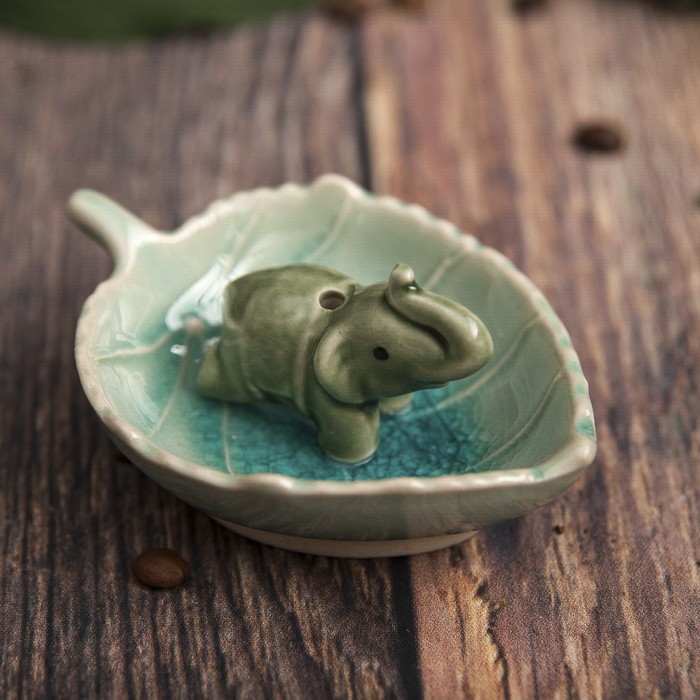 Подставка под благовония "Зелёный слоник" 8х5х3,5 см