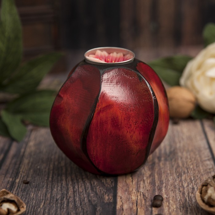 Подсвечник из мангового дерева "Вырезы" 10х10х10 см