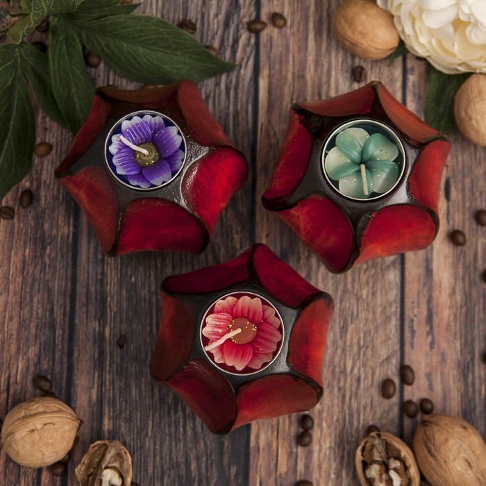 Подсвечник из мангового дерева "Вырезы" 10х10х10 см