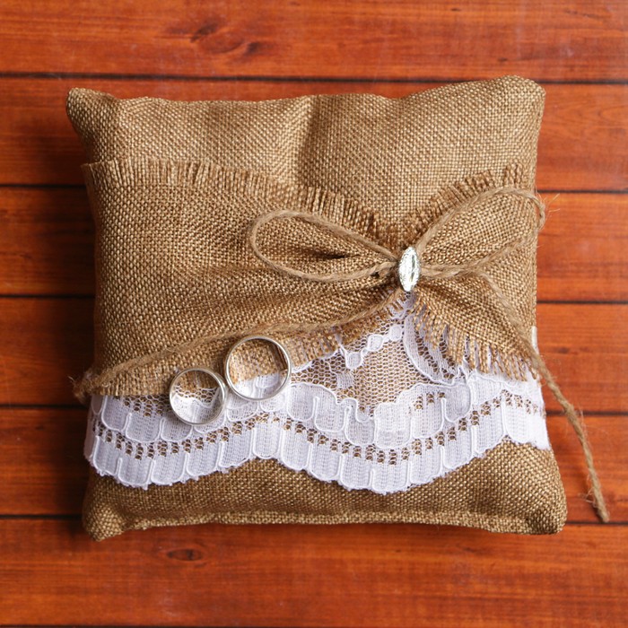 Подушечка для колец "Рустик", с кружевом